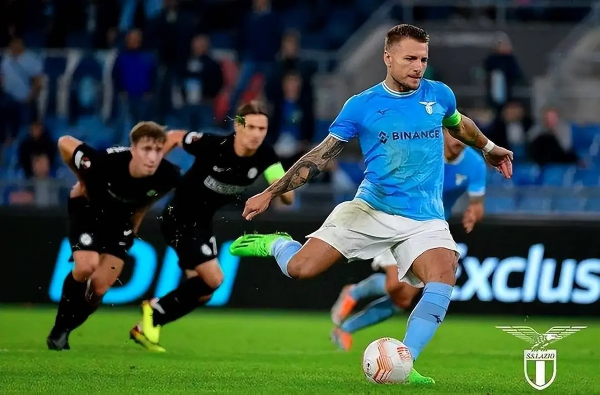 包含转会期社区盾传出新动向，费耶诺德状态回暖，管理层表态——震撼外界，训练强度明显提升的词条